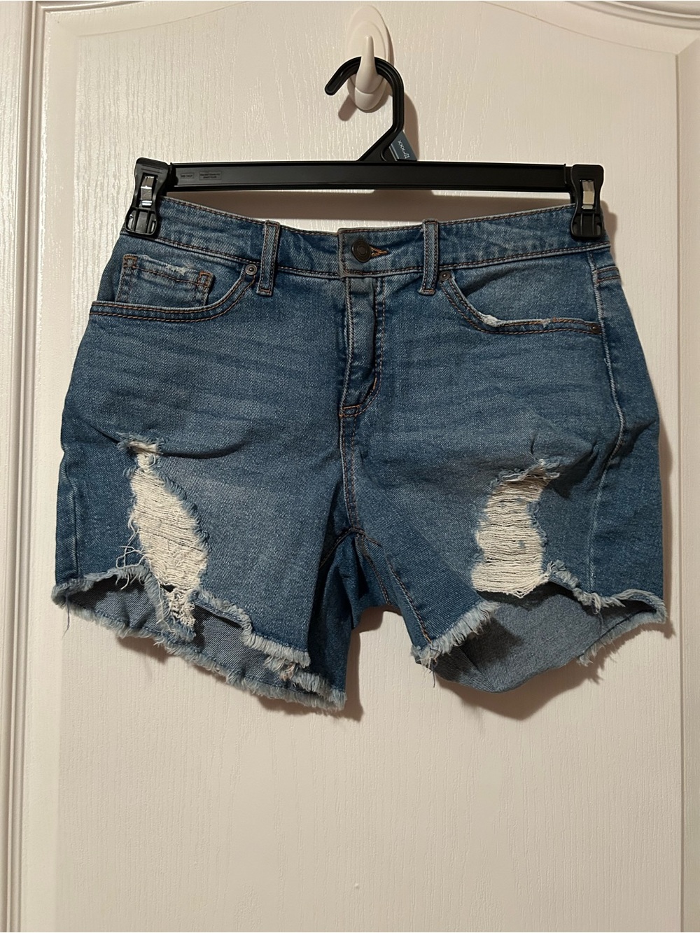 Sofia by Sofia Vergara Blue Distressed Jean Shorts